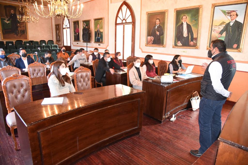 Por: Cortesía Capacitan a comunidades de Tlaxcala capital sobre el uso de pirotecnia