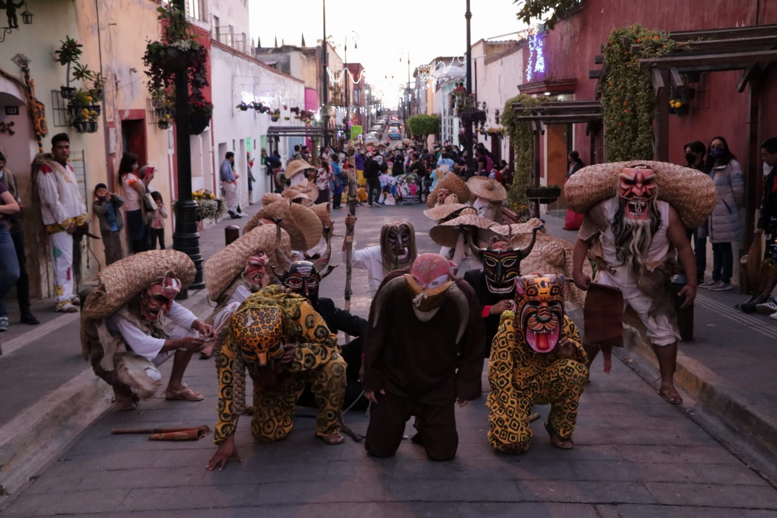 Por: Cortesía La presidenta Ariadna Ayala se compromete a apoyar al Huehue Atlixcáyotl