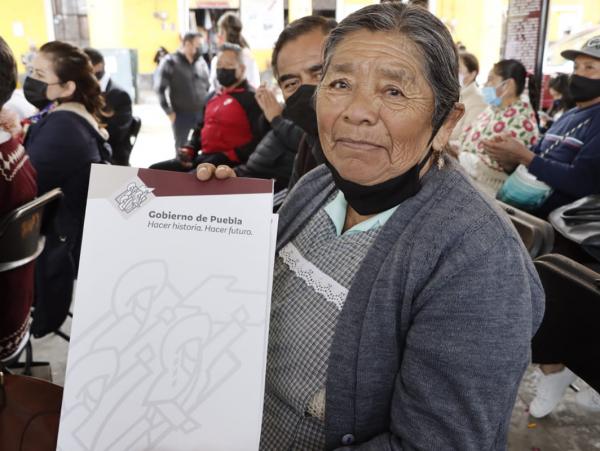 Por: Cortesía Otorga Gobierno del Estado certeza jurídica a más de mil 900 familias poblanas