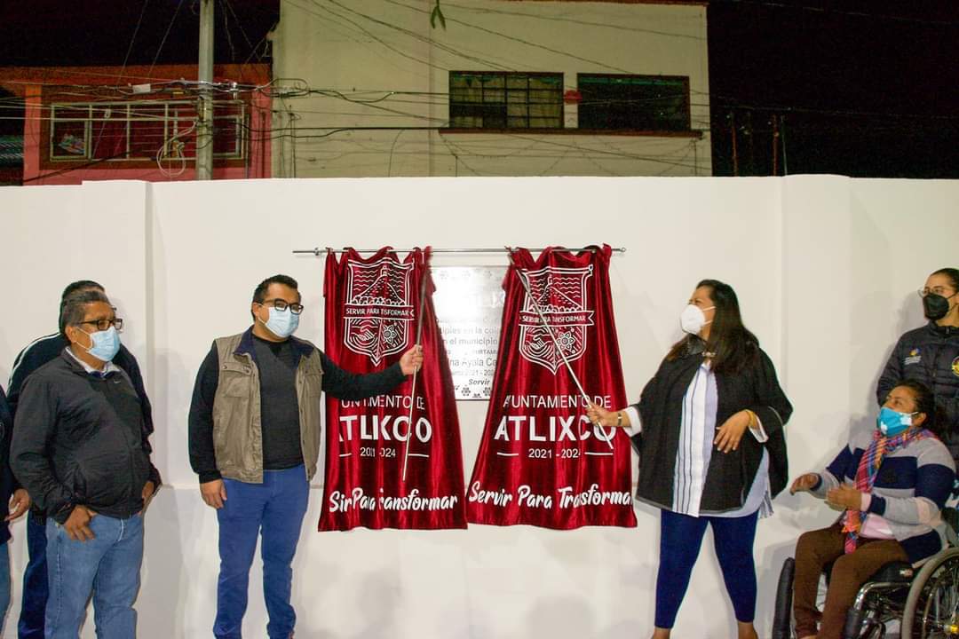 Por: Cortesía Ariadna Ayala entrega rehabilitación de canchas de la colonia El Carmen