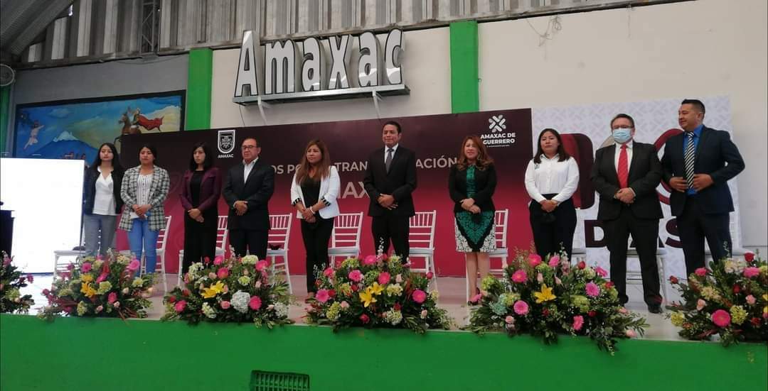 Da Nancy Cortés informe de actividades en Amaxac 