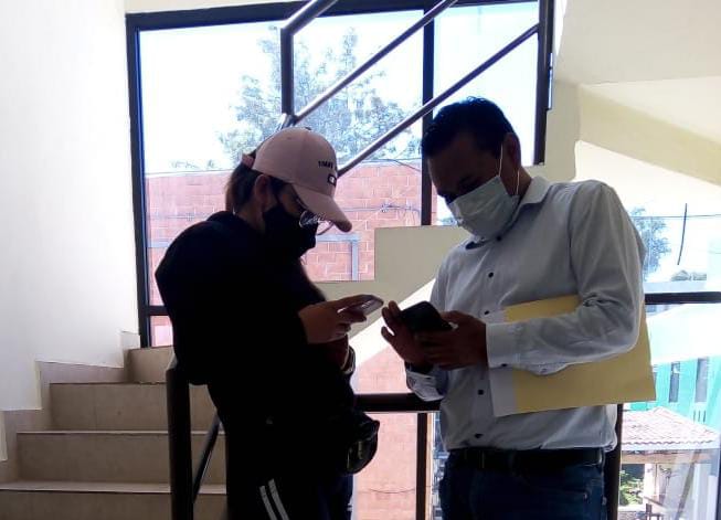 Rompe imparcialidad presidente de comunidad de la capital 