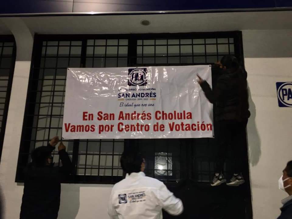 Foto: Cortesía Exigen panistas de San Andrés con manta elección de su candidato en PAN estatal