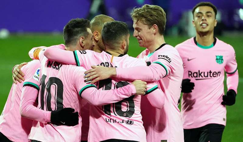 Foto: Cortesía Barcelona presenta nueva y psicodélica playera para el 2021