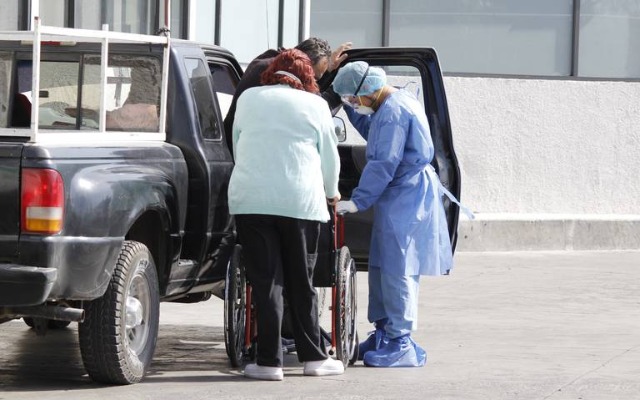 Ingresos a hospitales por casos de Covid-19 siguen aumentando en Puebla; hay mil 155 hospitalizados