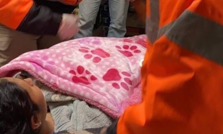 Cajera de Oxxo da a luz dentro de la tienda