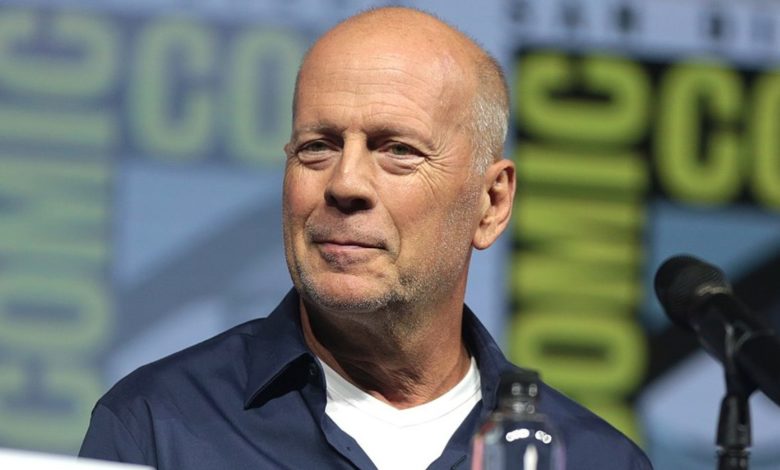 Foto: Cortesía ¿”Duro de matar”? Captan a Bruce Willis sin cubrebocas en una tienda de autoservicio