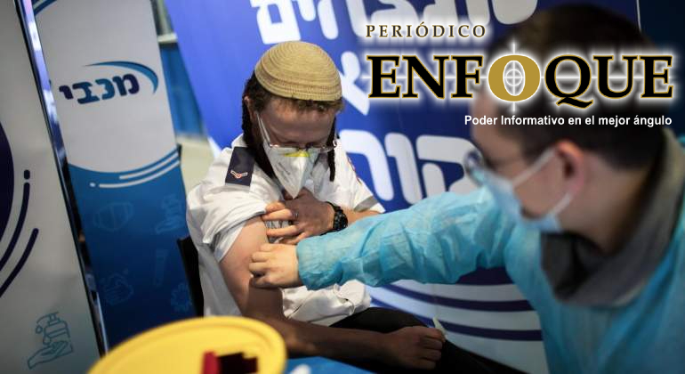 Israel ya comenzará a vacunar a las personas mayores de 45 años. 