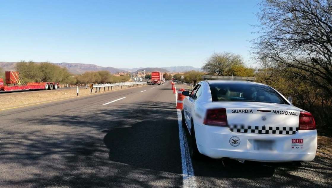 Guardia Nacional rescata a 128 migrantes escondidos en un camión en Veracruz