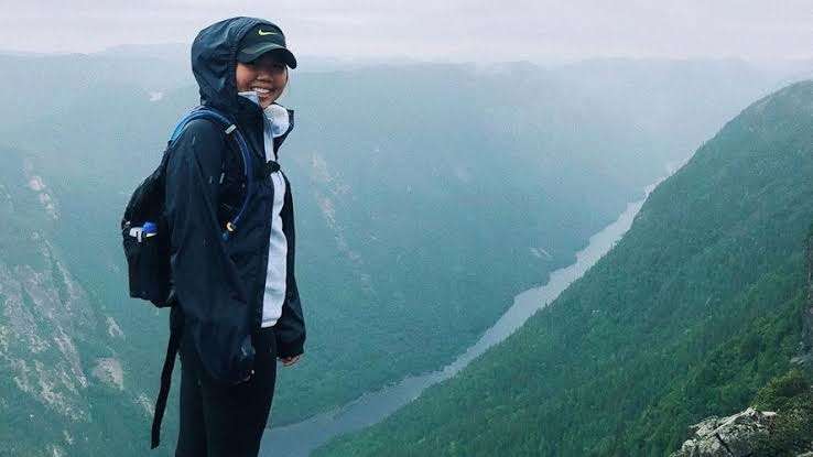 Foto: Cortesía Hallan muerta a la influencer, Nikki Donnelly, tras perderse en la montaña