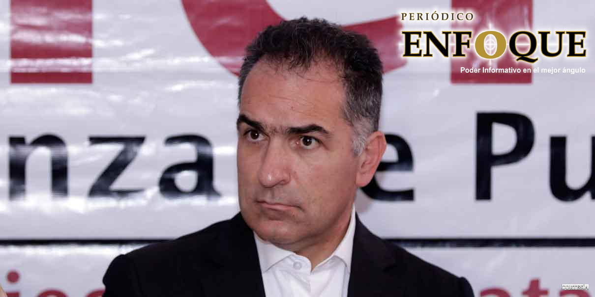    El exdirigente de Morena en Puebla Mario Bracamonte se defiende ante las acusaciones en su contra de desvío de fondos. 