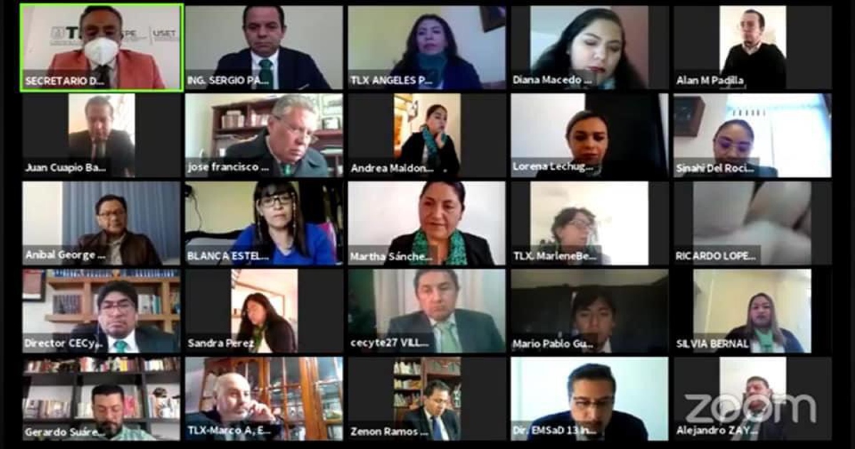 Foto: Cortesía Premia CECYTE Tlaxcala a ganadores de concurso de creatividad e innovación tecnológica