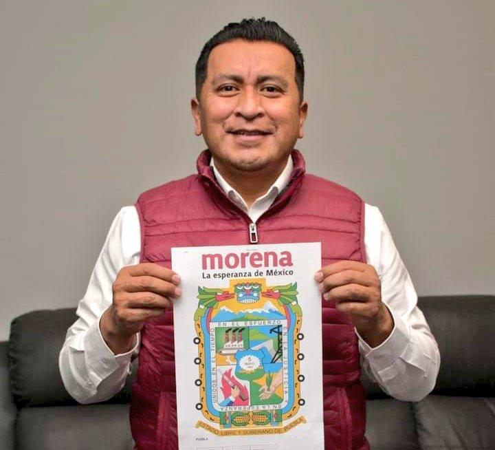 Foto: Cortesía Edgar Gamboa  se registra como aspirante a la alcaldía de Cuautlancingo por Morena
