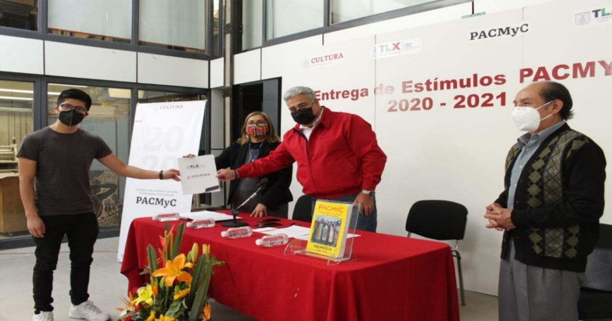 Foto: Cortesía Entrega ITC estímulos del PACMYC 2020-2021