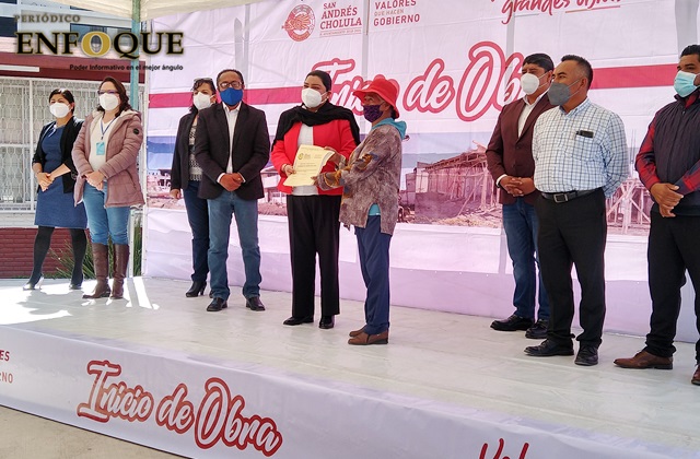 Encabeza Karina Pérez Popoca inicio de obra en telesecundaria de Concepción La Cruz