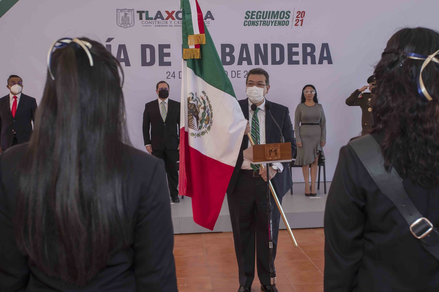 Foto: Cortesía Encabeza Marco Mena conmemoración del día de la bandera