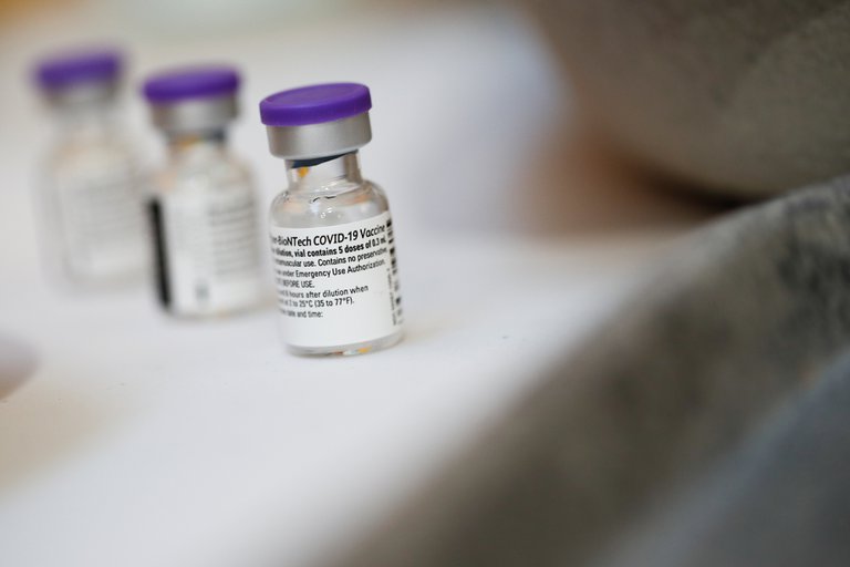 Foto: Cortesía Pfizer comenzó a probar una tercera dosis de su vacuna contra las nuevas variantes del COVID-19