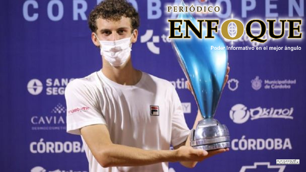 Foto: Cortesía El joven tenista de 19 años Juan Manuel Cerúndolo se corona en el Abierto de Córdoba.
