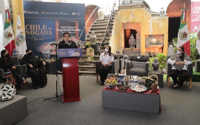 Por: Cortesía Gobierno estatal prevé que la temporada de chiles en nogada ayudará a la reactivación económica de Puebla