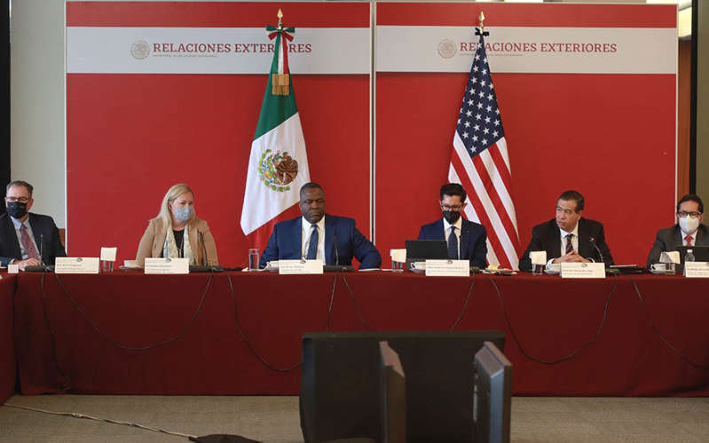 Autoridades mexicanas abordan con el FBI seguridad bilateral