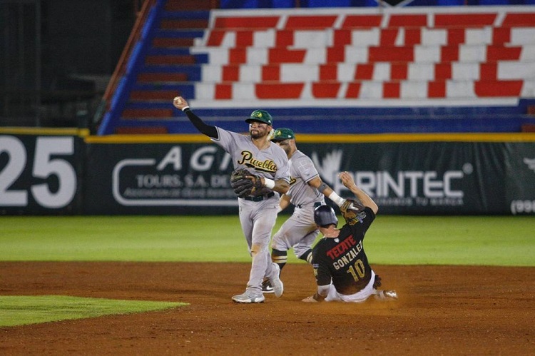 Por: Cortesía Tigres se devoró a Pericos en la doble cartelera