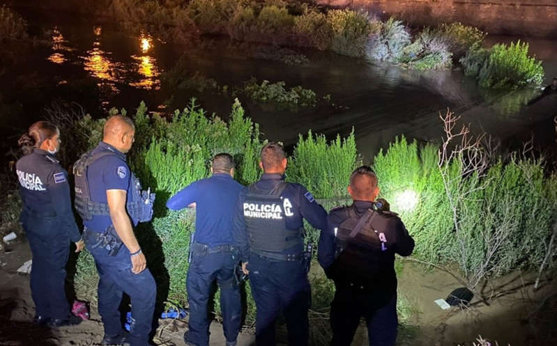Por: Cortesía En Ciudad Juárez, rescatan a 30 migrantes que se arrojaron al Río Bravo para llegar a EU