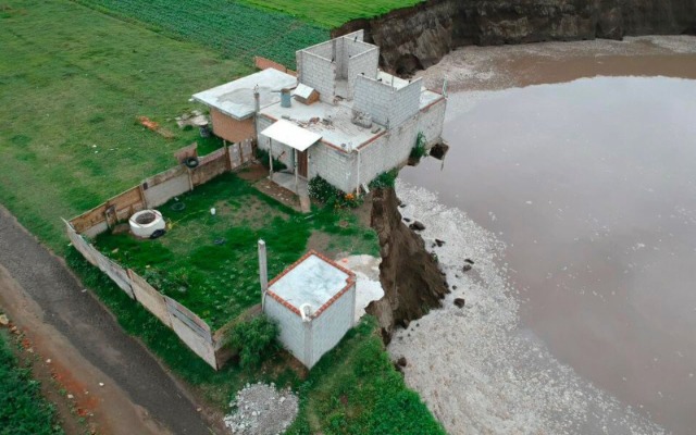 Por: Cortesía Familia afectada por socavón sigue sin aceptar terrenos que les ofrecen para reponer patrimonio