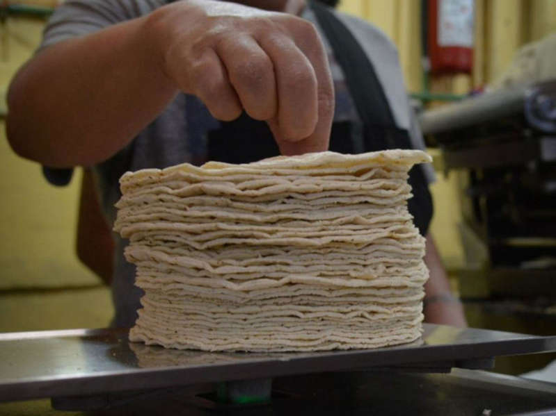 Por: Cortesía López Obrador anuncia que intervendrá para bajar precio del gas y tortilla