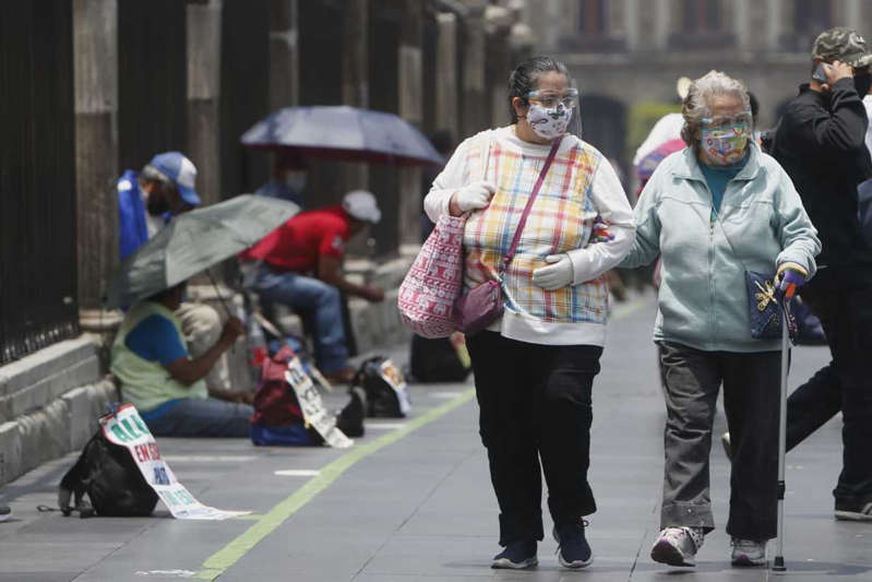 México suma 233 mil 689 muertes por coronavirus