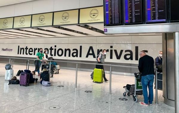 Planean abrir fronteras a extranjeros totalmente vacunados: Estados Unidos