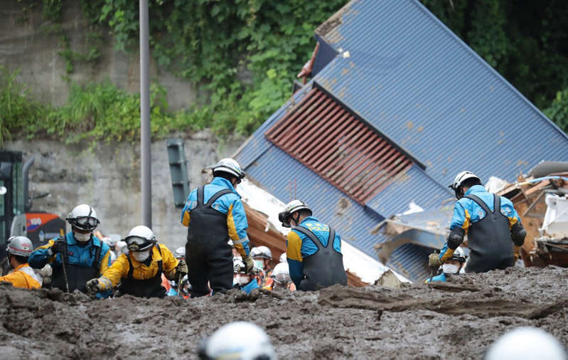 Por: Cortesía Deslizamiento de tierra deja 4 muertos y al menos 64 desaparecidos en Japón