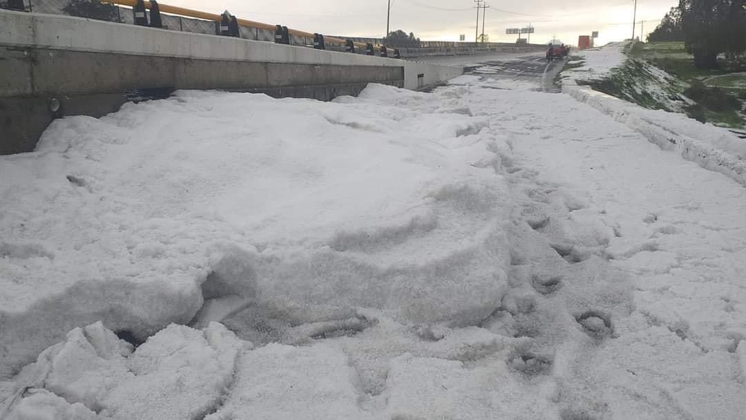 Por: Cortesía Casas y cultivos dañados tras granizada en Hueyotlipan: Protección civil