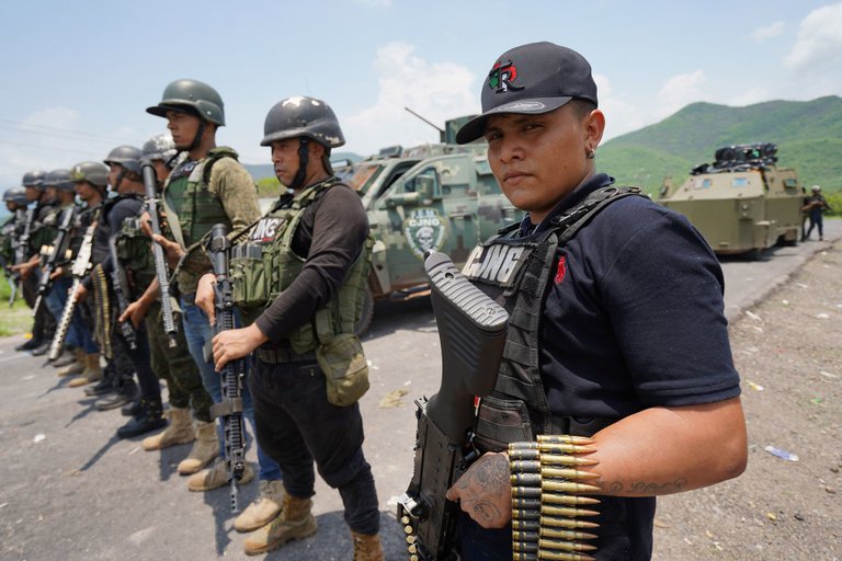 Por: Cortesía ¿Qué hay detrás de las primeras fotos de los integrantes del CJNG sin máscaras?