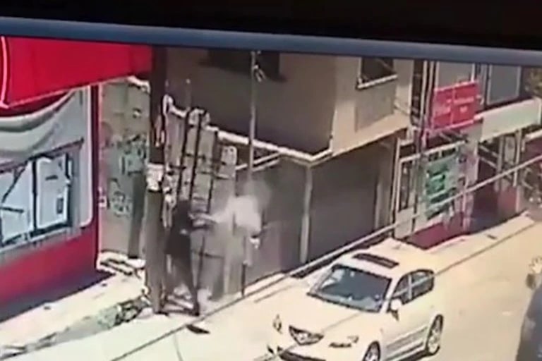Por: Cortesía Captan emboscada a policías antes de atender una emergencia falsa (Video)