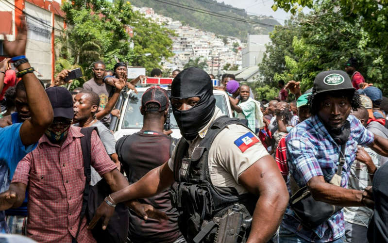 Por: Cortesía Reportan a estadounidense entre los 6 detenidos por asesinato del presidente Moïse