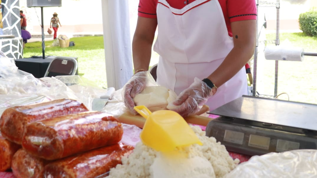 Por: Cortesía Con gran participación ciudadana se realizó en San Andrés Cholula la Feria del Queso