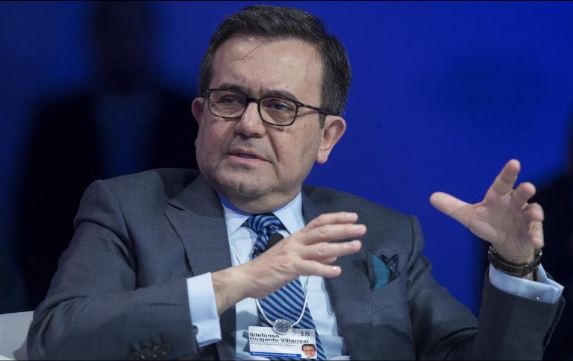 Vinculan a proceso a Ildefonso Guajardo, exsecretario de Economía