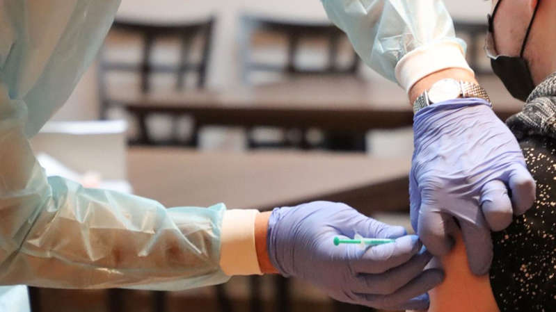 Por: Cortesía Israel será el primer país en ofrecer una tercera dosis de vacuna Pfizer