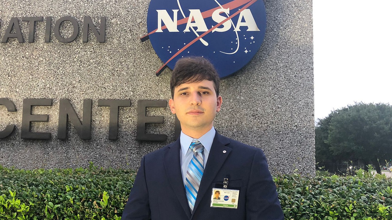 Por: Cortesía Joven cubano pasa de vivir en la calle con su madre a trabajar en la NASA