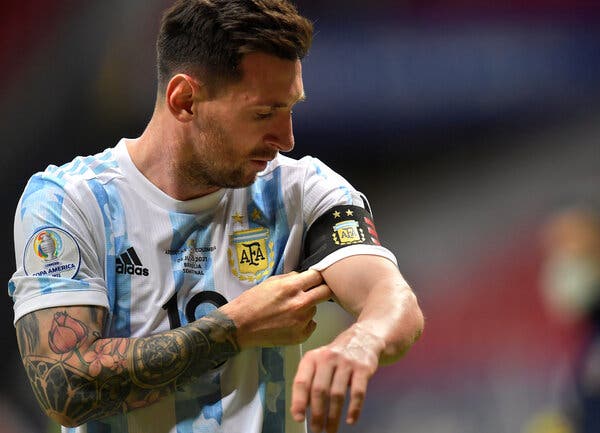 Por: Cortesía Lionel Messi se habría rebajado el sueldo a la mitad para firmar nuevo contrato con el Barcelona