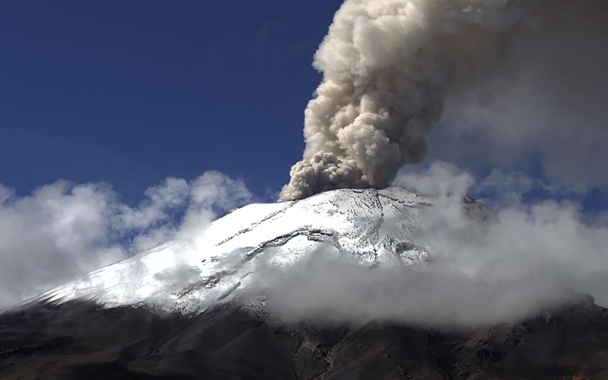Por: Cortesía Se presenta 43 exhalaciones del volcán Popocatépetl