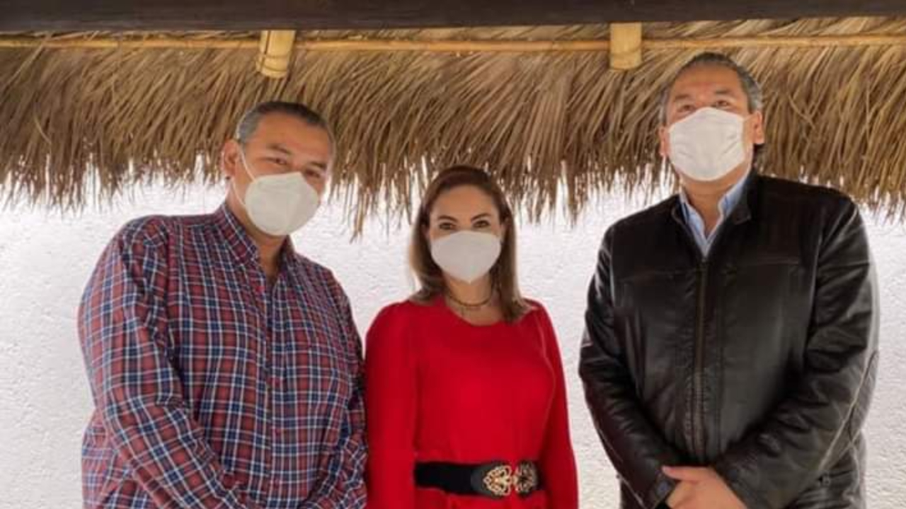 Por: Cortesía Paola Angón mantuvo una serie de diálogos con miembros de la CTM de San Pedro Cholula