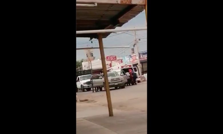 Por: Cortesía Ambulancia es interceptada por comando armado para atender heridos de bala (Video)