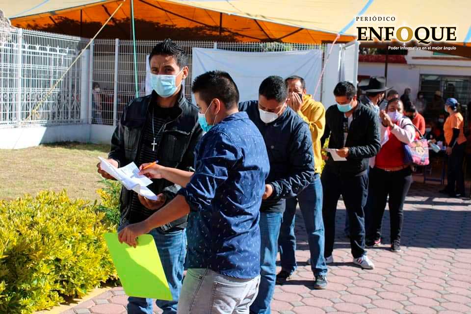 Por: Marisol O Con buena participación arranca jornada de vacunación anticovid en Tecali, de 30 a 39 años de edad