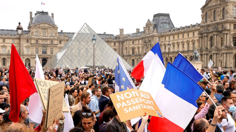 Por: Cortesía Miles de personas protestaron en Francia contra las medidas del gobierno ante Covid-19