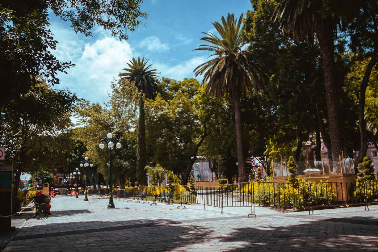 Delimitan acceso al zócalo por tercera ola covid