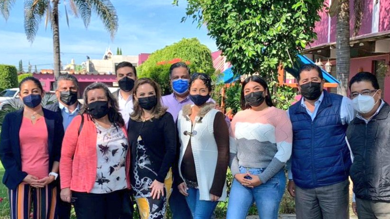 Por: Cortesía Paola Angón se reunió con su equipo de regidores con el fin priorizar las necesidades de San Pedro Cholula