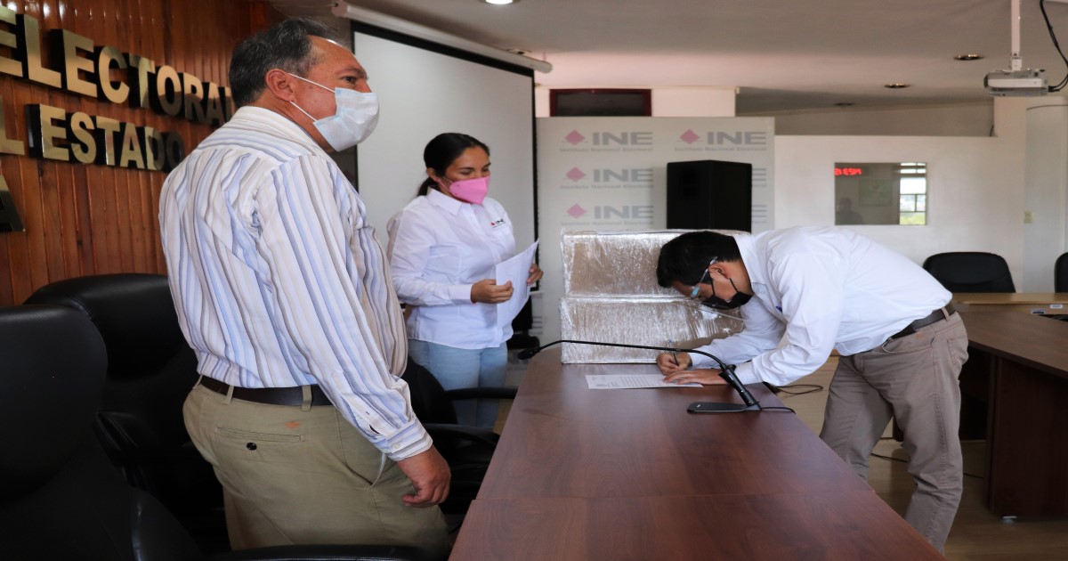 Por: Cortesía Recibieron juntas distritales del INE Tlaxcala listado nominal de la consulta popular