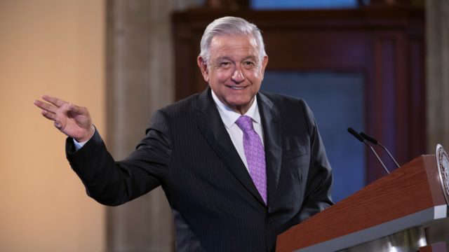 Por: Cortesía AMLO respalda prórroga para regular a trabajadores en outsourcing