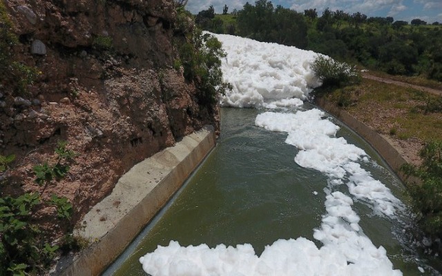 SOAPAP señala irresponsabilidad de empresas por descargas al río Atoyac